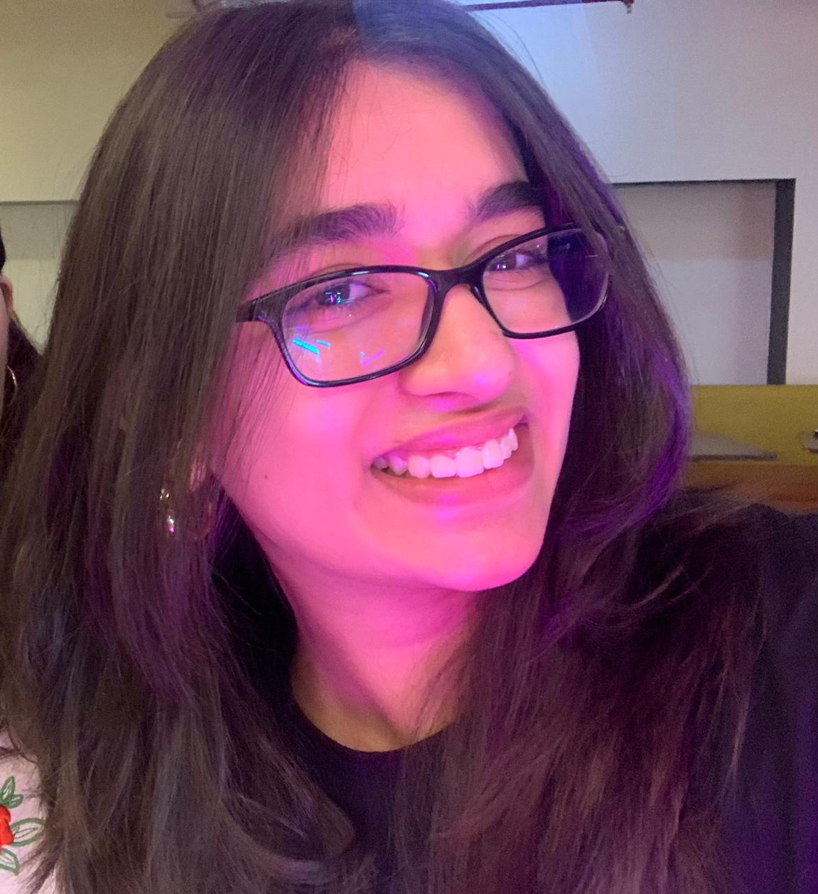 Diya Samit - Artist Portrait